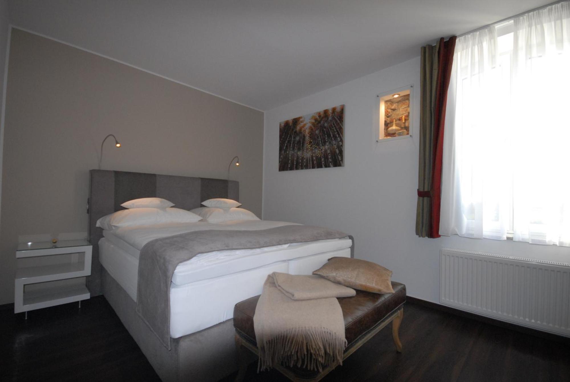 Landhotel Alte Toepferei Duisburg Exterior photo
