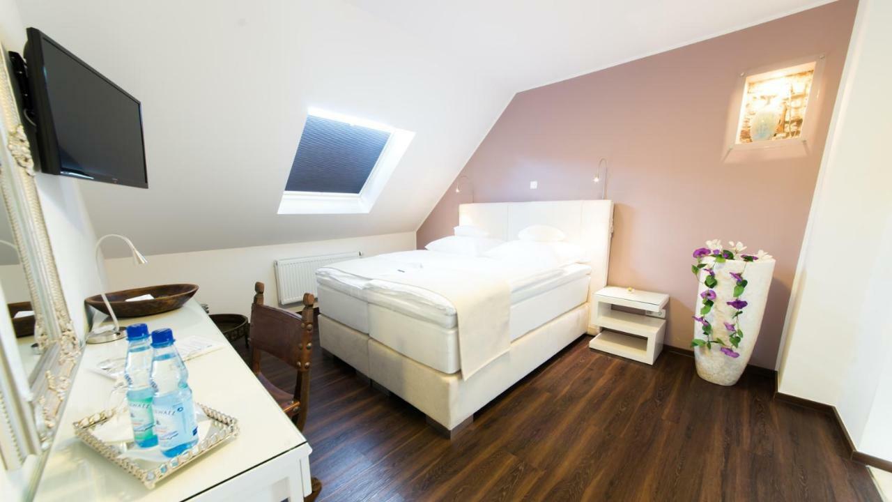 Landhotel Alte Toepferei Duisburg Exterior photo