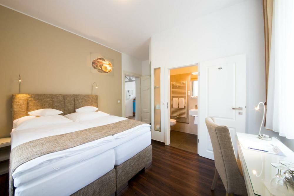 Landhotel Alte Toepferei Duisburg Exterior photo